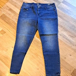 Old Navy Super Skinny Soft Jeans Size 16 STRETCHY NWOT